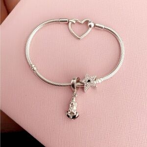 Pandora bracelet 18 cm two charms Guadalupe charm and star charm
